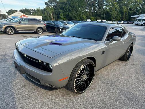 Gray 2019 Dodge Challenger SXT
