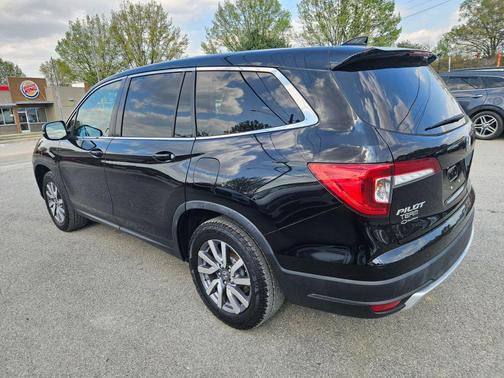 Crystal Black Pearl 2021 Honda Pilot 2WD EX-L