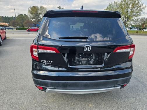 Crystal Black Pearl 2021 Honda Pilot 2WD EX-L