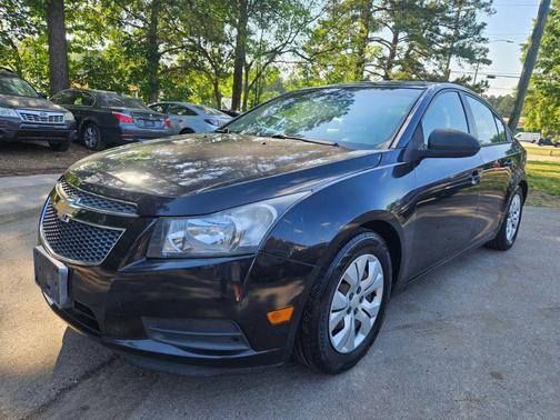 Black Granite Metallic 2013 Chevrolet Cruze LS