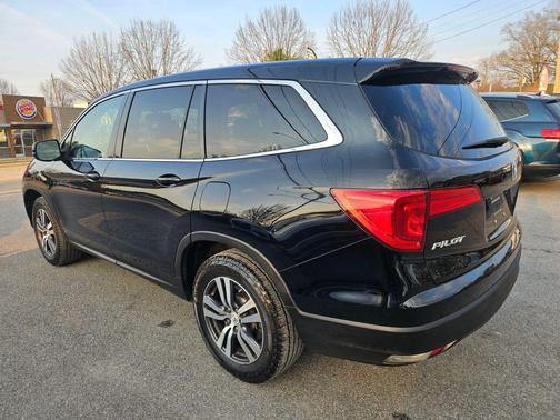 Crystal Black Pearl 2018 Honda Pilot EX-L