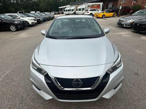 Brilliant Silver Metallic 2020 Nissan Versa 1.6 SV