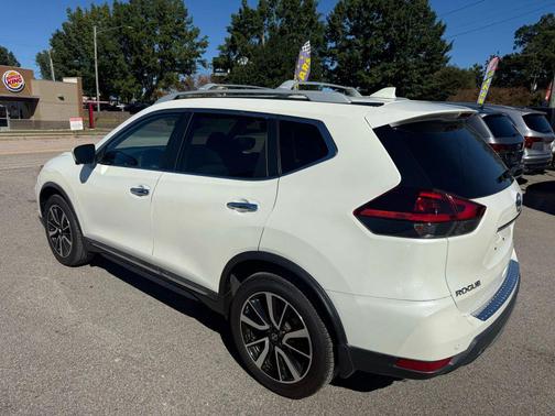 2020 Nissan Rogue SL