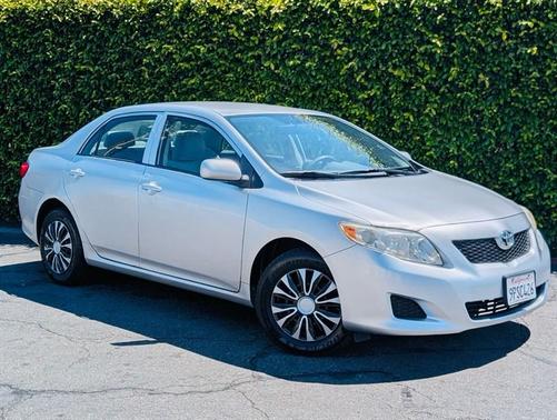 Classic Silver Metallic 2009 Toyota Corolla LE