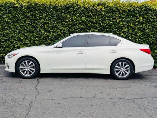 Moonlight White 2014 INFINITI Q50 Premium
