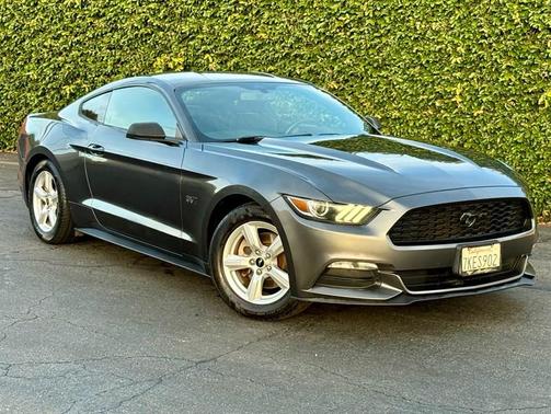 2015 Ford Mustang V6
