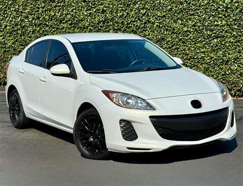 2013 Mazda Mazda3 i SV