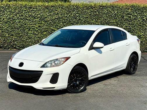 2013 Mazda Mazda3 i SV