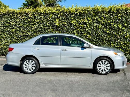 2012 Toyota Corolla LE