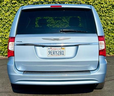 2013 Chrysler Town & Country Touring