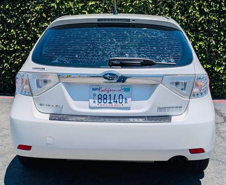White 2009 Subaru Impreza 2.5i