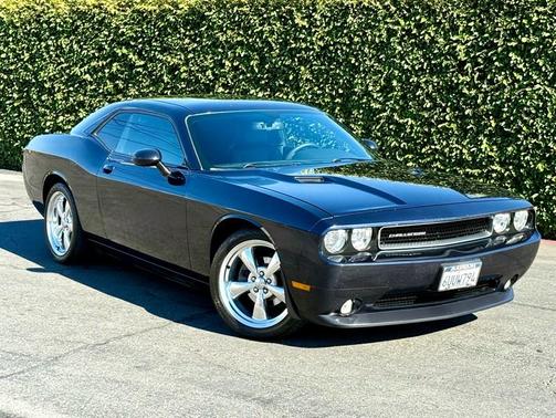 2012 Dodge Challenger SXT