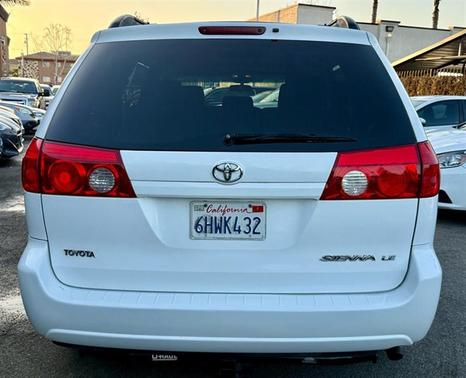 2009 Toyota Sienna LE