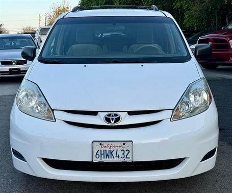 2009 Toyota Sienna LE