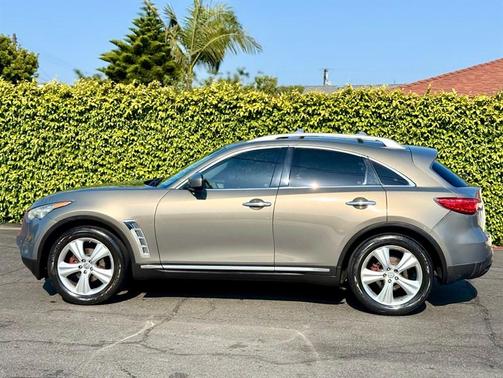 2011 INFINITI FX35 Base