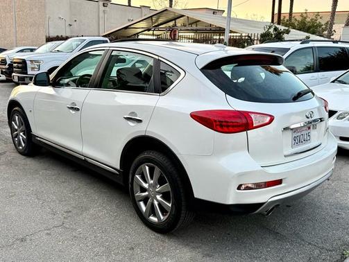 2016 INFINITI QX50 Base