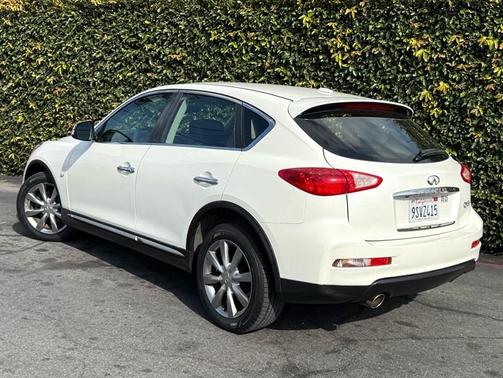 2016 INFINITI QX50 Base