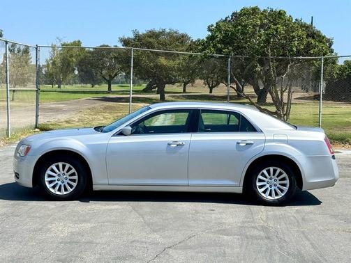 2012 Chrysler 300 Base