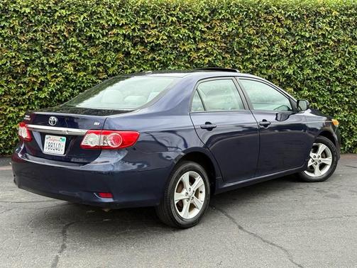 2011 Toyota Corolla LE