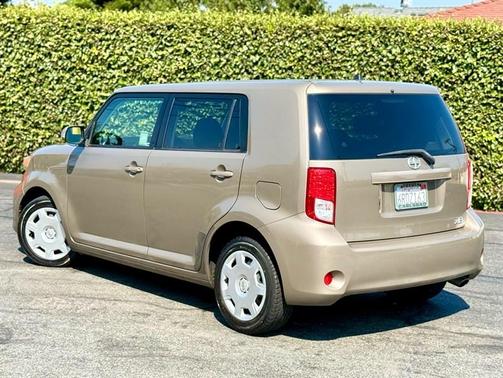 2011 Scion xB 4-SPD