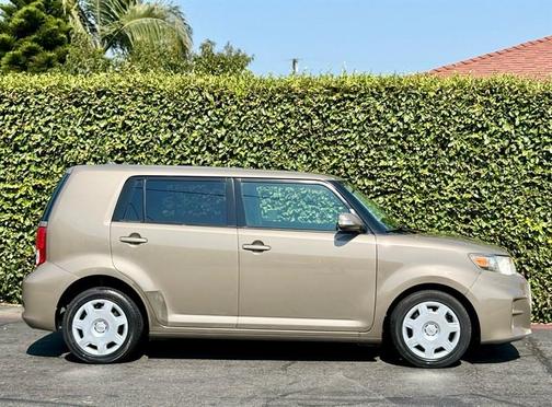 2011 Scion xB 4-SPD