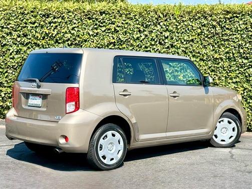 2011 Scion xB 4-SPD