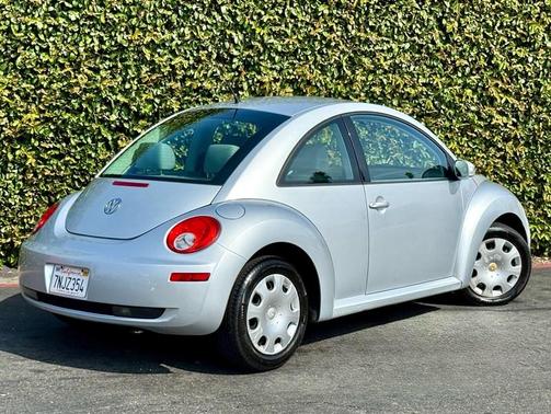 2007 Volkswagen New Beetle 