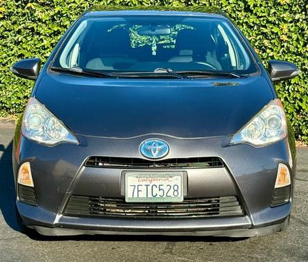 2014 Toyota Prius c Three
