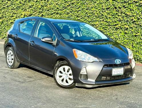 2014 Toyota Prius c Three
