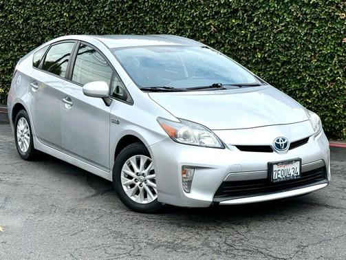 2014 Toyota Prius Plug-in PLUG-IN