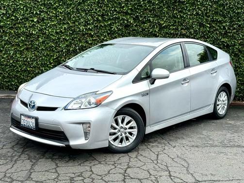 2014 Toyota Prius Plug-in PLUG-IN
