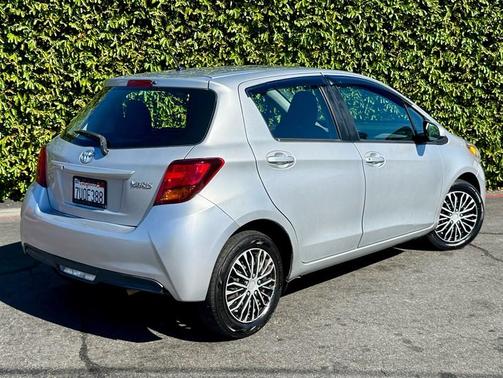 2015 Toyota Yaris L
