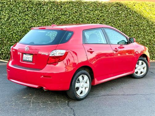 2009 Toyota Matrix Base