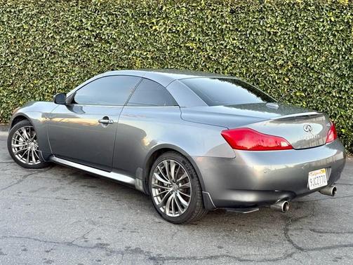 2011 INFINITI G37 Base