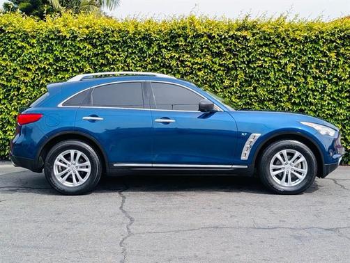 Gray 2016 INFINITI QX70 Base