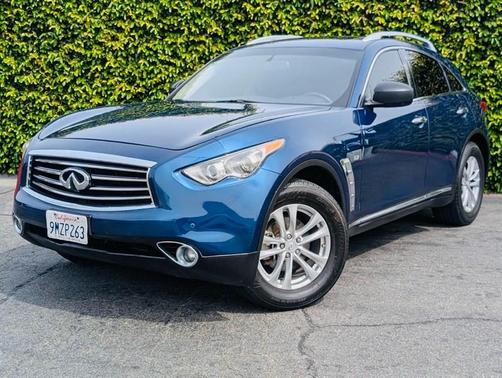 Gray 2016 INFINITI QX70 Base