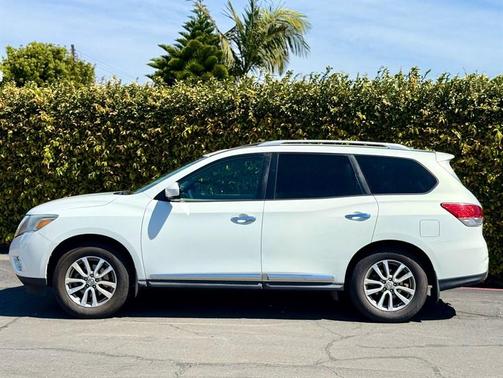 2014 Nissan Pathfinder SL