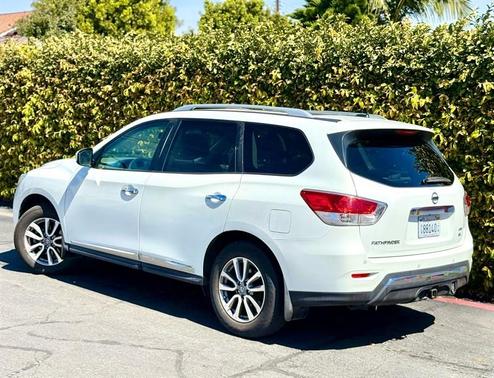 2014 Nissan Pathfinder SL
