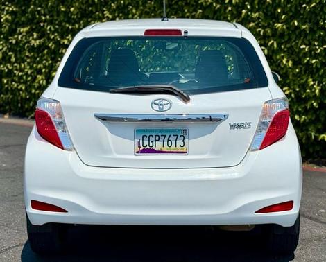 2012 Toyota Yaris LE