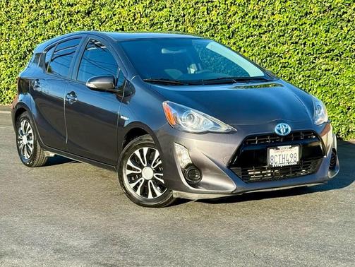 2015 Toyota Prius c Three