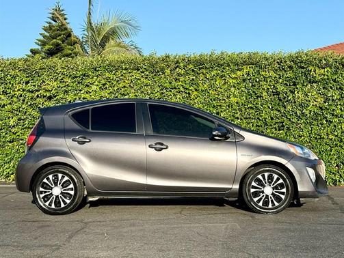 2015 Toyota Prius c Three