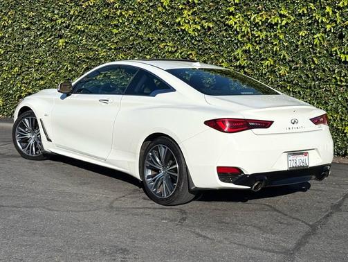 2017 INFINITI Q60 2.0T Premium