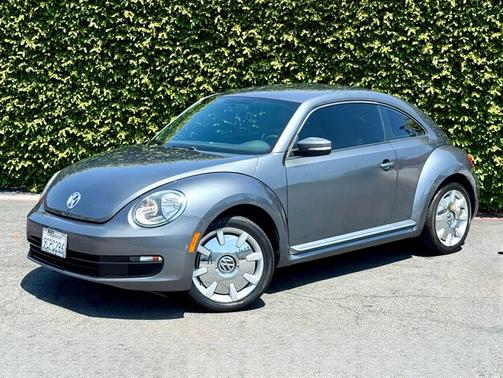 Platinum Gray Metallic 2012 Volkswagen Beetle 2.5L