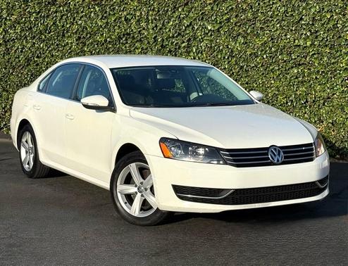 2012 Volkswagen Passat 2.5 SE