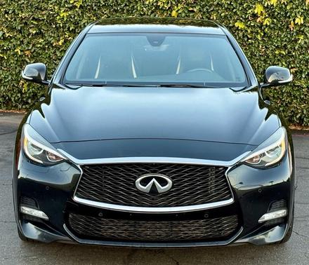 2018 INFINITI QX30 Sport
