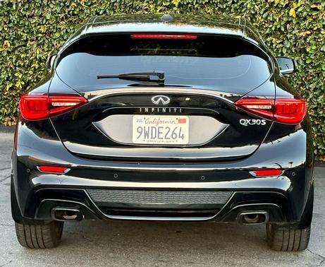 2018 INFINITI QX30 Sport