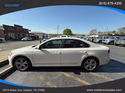 2013 Volkswagen Passat 2.0 TDI SE w/ Sunroof