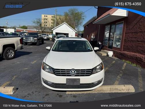 2013 Volkswagen Passat 2.0 TDI SE w/ Sunroof