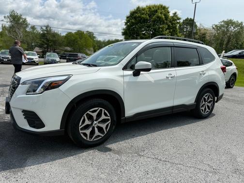 2023 Subaru Forester Premium