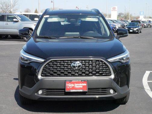 2024 Toyota Corolla Cross XLE
